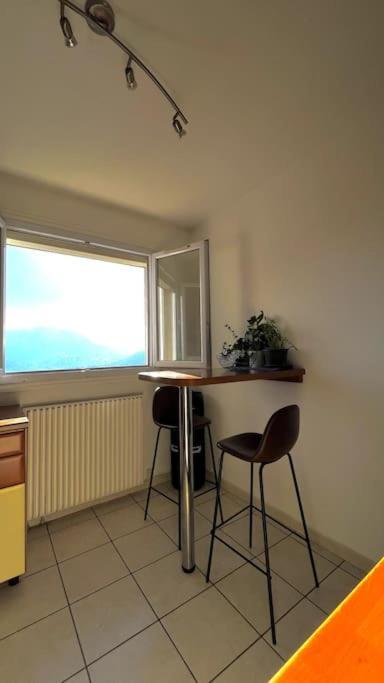 Superbe Appartement 2 Chambres Avec Vue Sur La Mer Et La Montagne マルセイユ エクステリア 写真