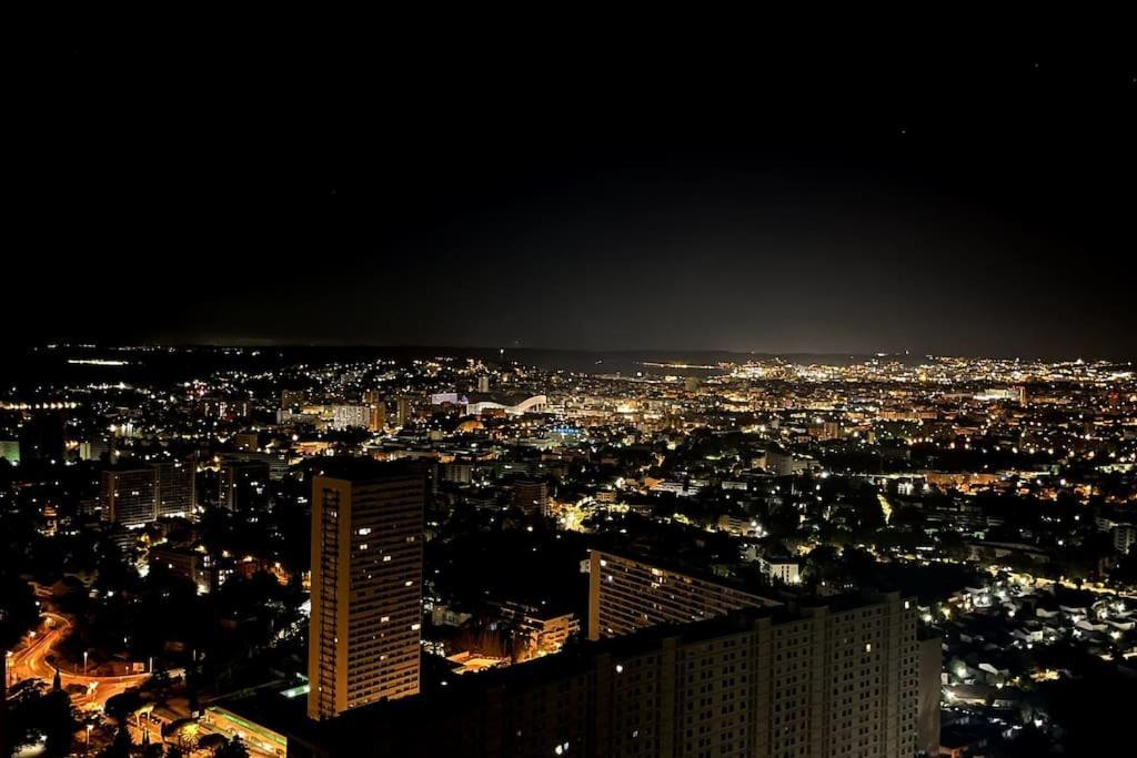 Superbe Appartement 2 Chambres Avec Vue Sur La Mer Et La Montagne マルセイユ エクステリア 写真